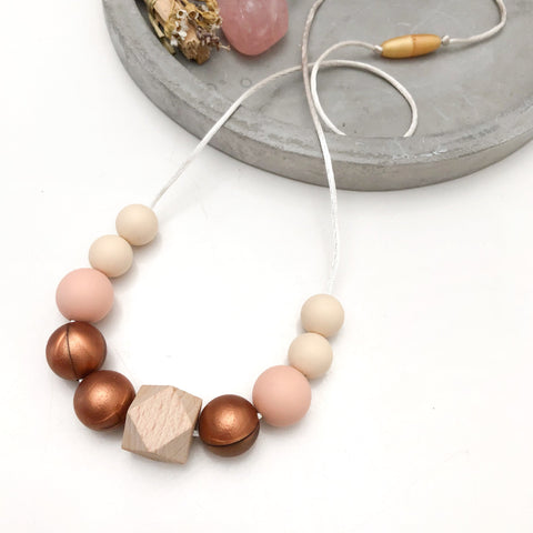 ONE.CHEW.THREE Winter Silicone Necklace - Copper Peach