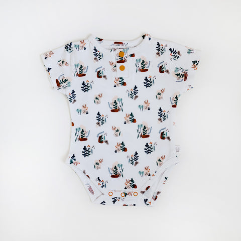 Snuggle Hunny Short Sleeve Bodysuit (Assorted Sizes/Patterns)