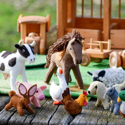 Tara Treasures Felt Farm Animals Toy Set (10pc)