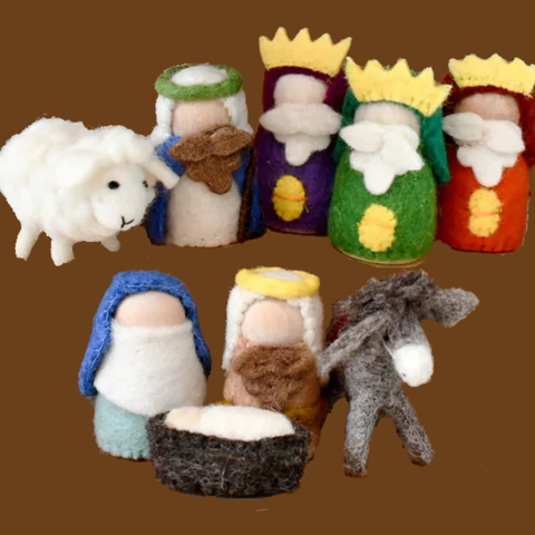 Tara Treasures Nativity Peg Dolls (9pc)